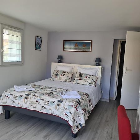 Appartement Avec Cuisine Et Grande Piscine Chauffee Hendaye Exterior foto