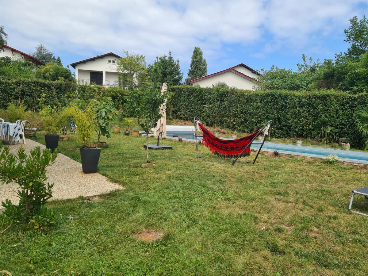 Appartement Avec Cuisine Et Grande Piscine Chauffee Hendaye Exterior foto