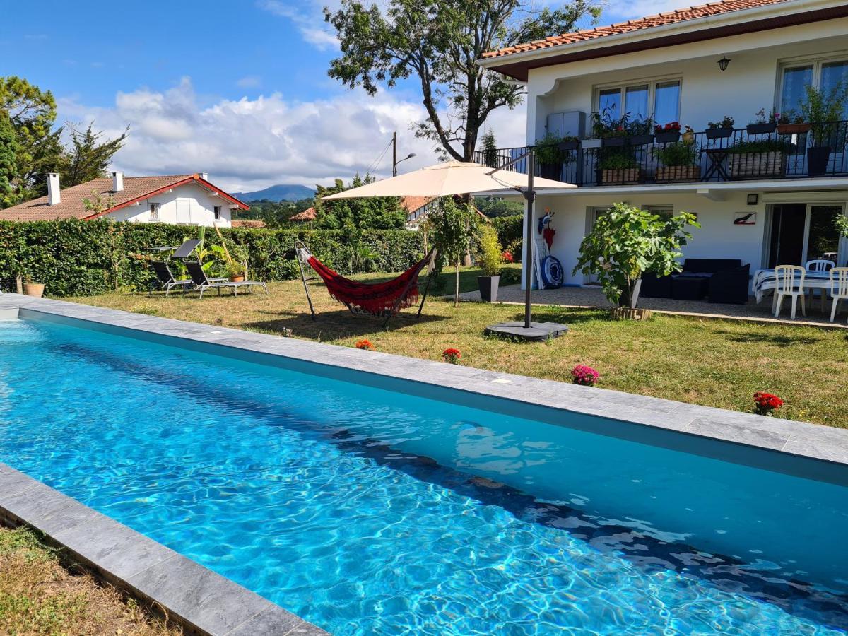 Appartement Avec Cuisine Et Grande Piscine Chauffee Hendaye Exterior foto