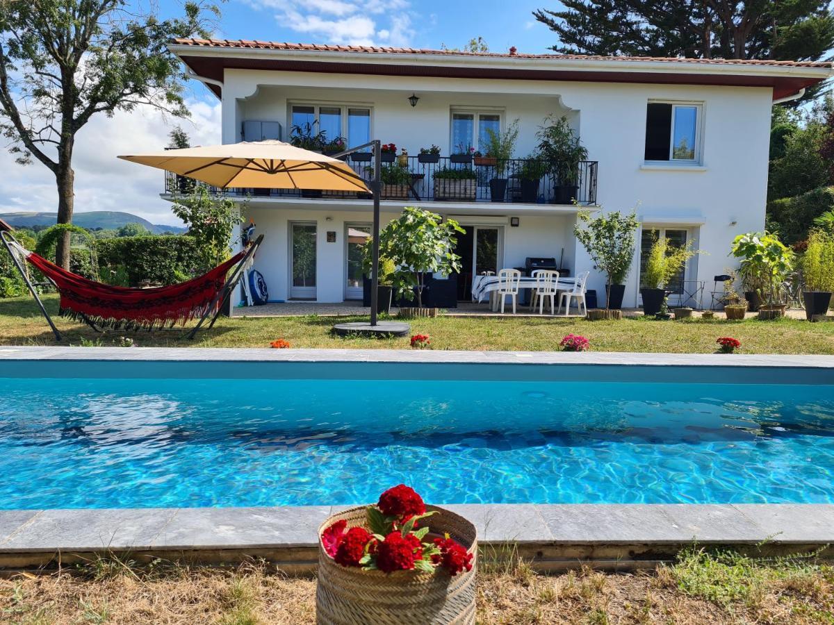 Appartement Avec Cuisine Et Grande Piscine Chauffee Hendaye Exterior foto
