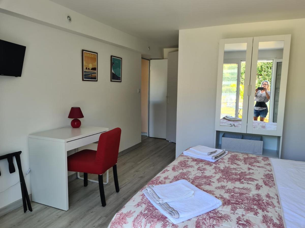 Appartement Avec Cuisine Et Grande Piscine Chauffee Hendaye Exterior foto